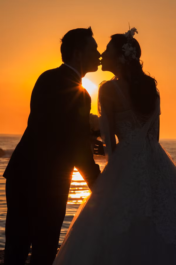 Ngọc Quyên và chồng đón hoàng hôn lãng mạn trên biển ảnh 4