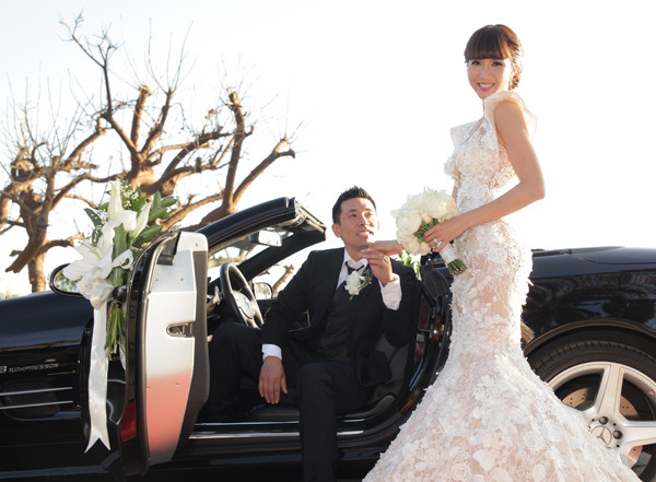 Ngọc Quyên và chú rể Việt kiều quậy hết cỡ trong lễ cưới ảnh 11