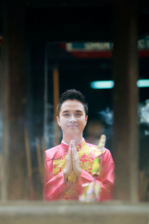 Nhật Tinh Anh bảnh bao trên phố ngày Tết ảnh 9