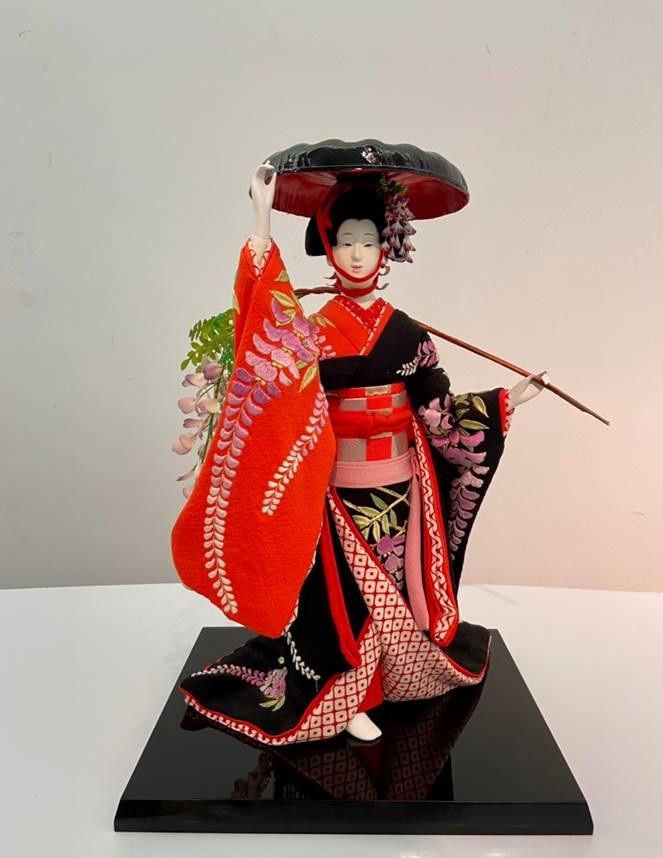 Isho: Fuji Sumume-búp bê Thiếu nữ hoa tử đằng.