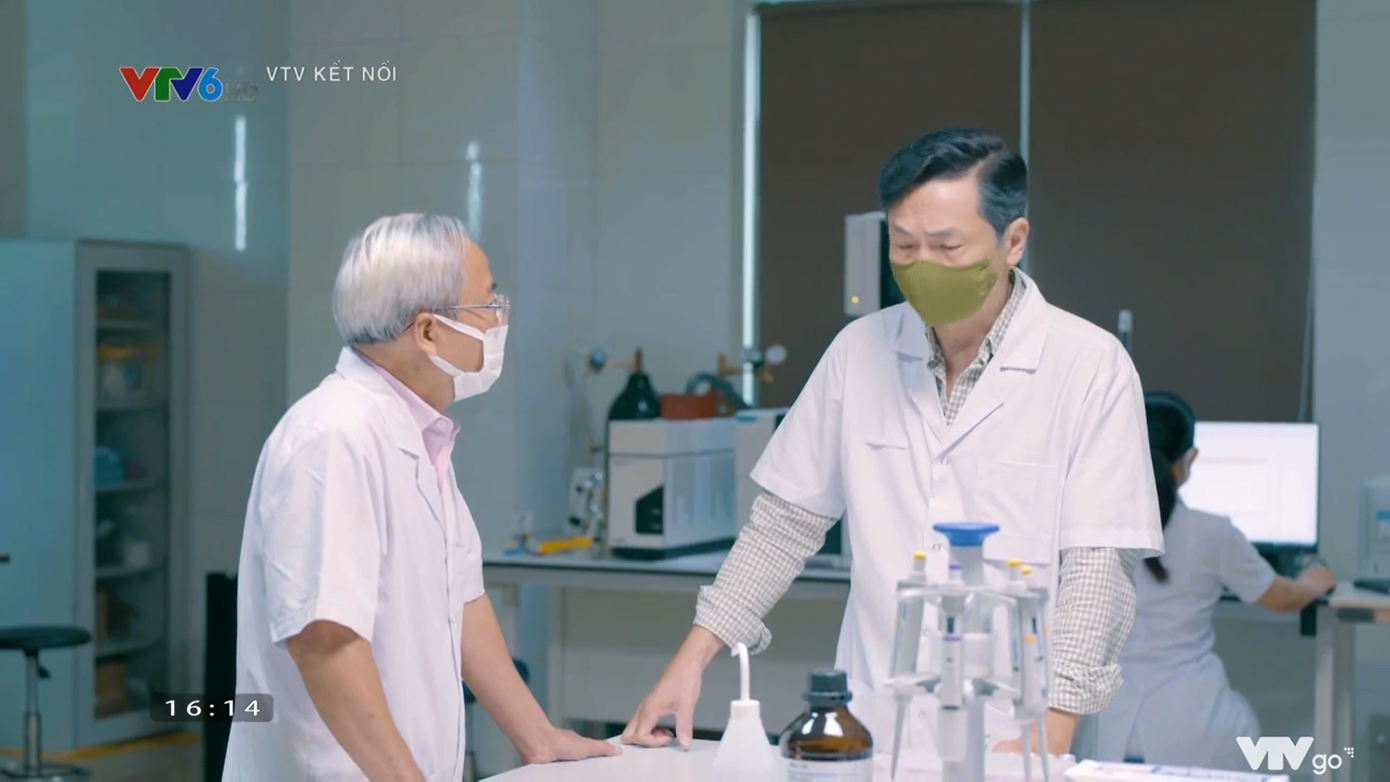 "Đấu trí" mang hơi thở thời sự với vụ nâng khống giá kit test.