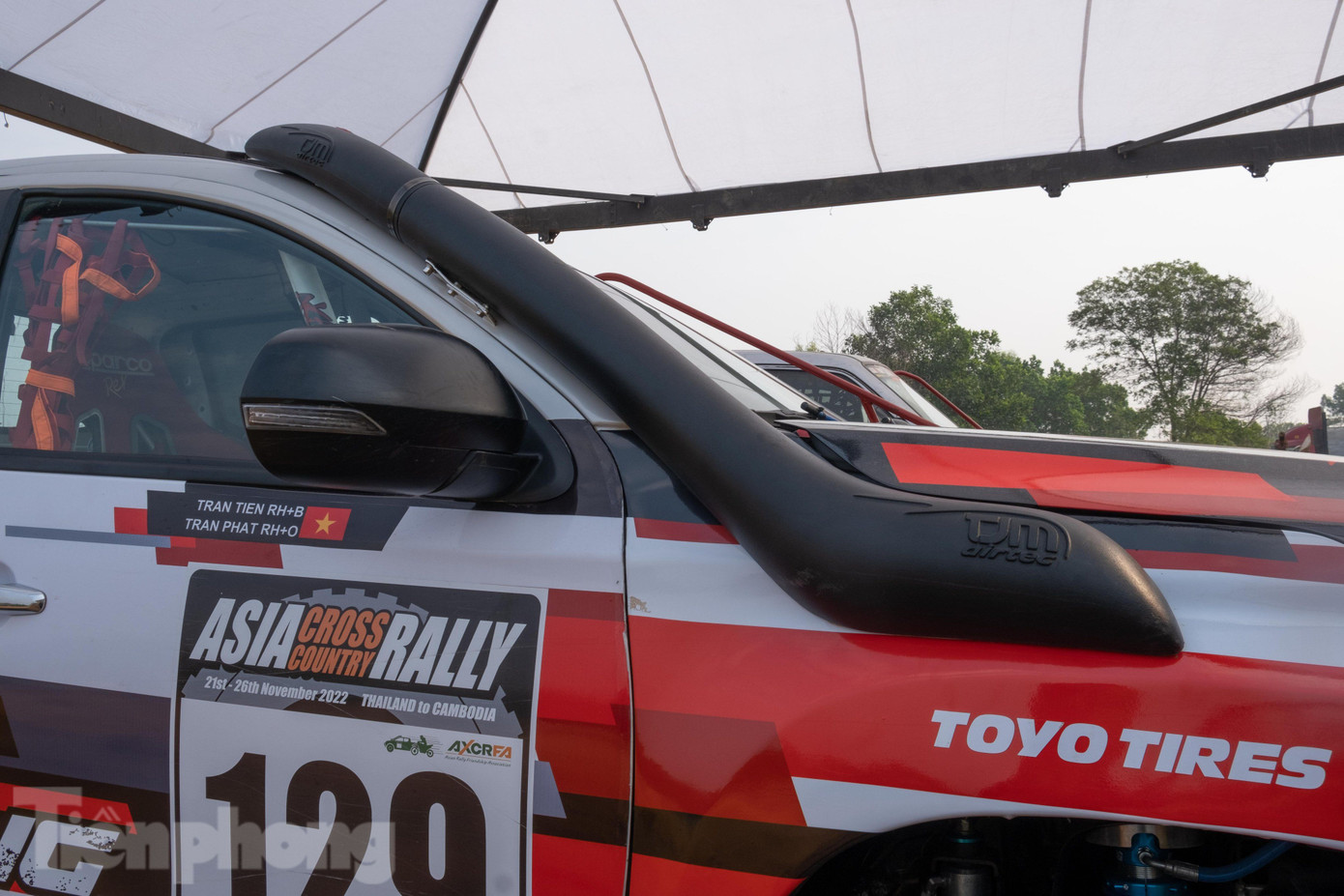 Ống thở được trang bị thêm giúp xe di chuyển qua những địa hình ngập nước hiệu quả hơn.