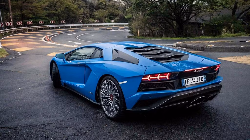 Lamborghini Aventador S. Lamborghini Aventador S.