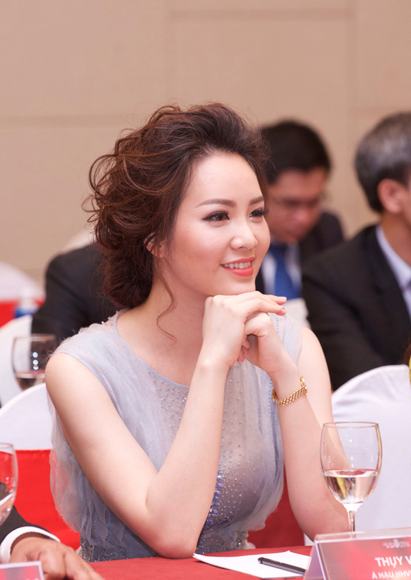 Hoa hậu, Á hậu tỏa sáng trong buổi họp báo HHVN 2016 ảnh 9