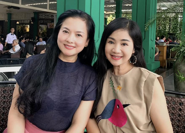 NSND Thu Quế và NSND Thu Hà trong hậu trường Trạm cứu hộ trái tim.