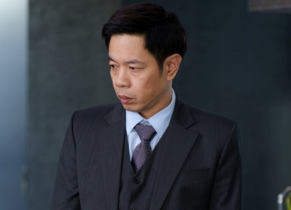 Diễn xuất của Thái Hòa được khen nhưng kịch bản phim bị chê nhiều drama, tiêu cực.