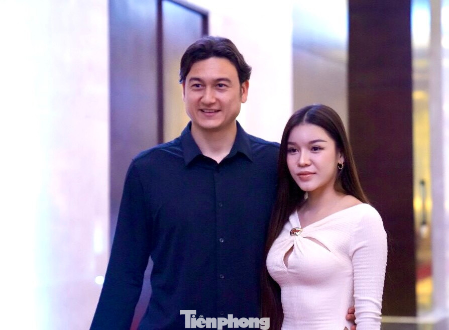 Thủ môn Đặng Văn Lâm và người yêu Yến Xuân. Cặp đôi nhiều năm gắn bó nhưng chưa tiết lộ thời điểm tổ chức đám cưới. Thủ môn Đặng Văn Lâm và người yêu Yến Xuân. Cặp đôi nhiều năm gắn bó nhưng chưa tiết lộ thời điểm tổ chức đám cưới.