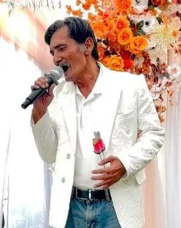 Hình ảnh Thương Tín trong đám cưới ở TP.HCM ngày 20/4.