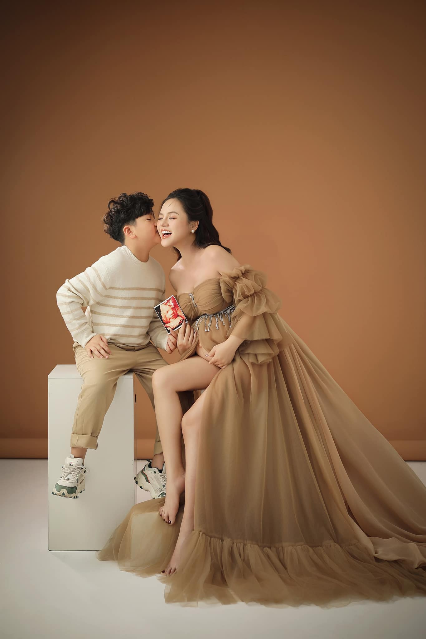 Những tháng cuối thai kỳ của Thu Quỳnh.