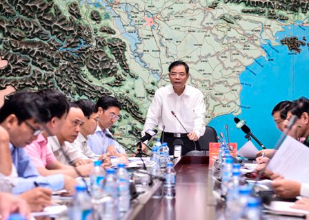 Còn 40 tàu, hơn 300 ngư dân trong vùng nguy hiểm của bão ảnh 1