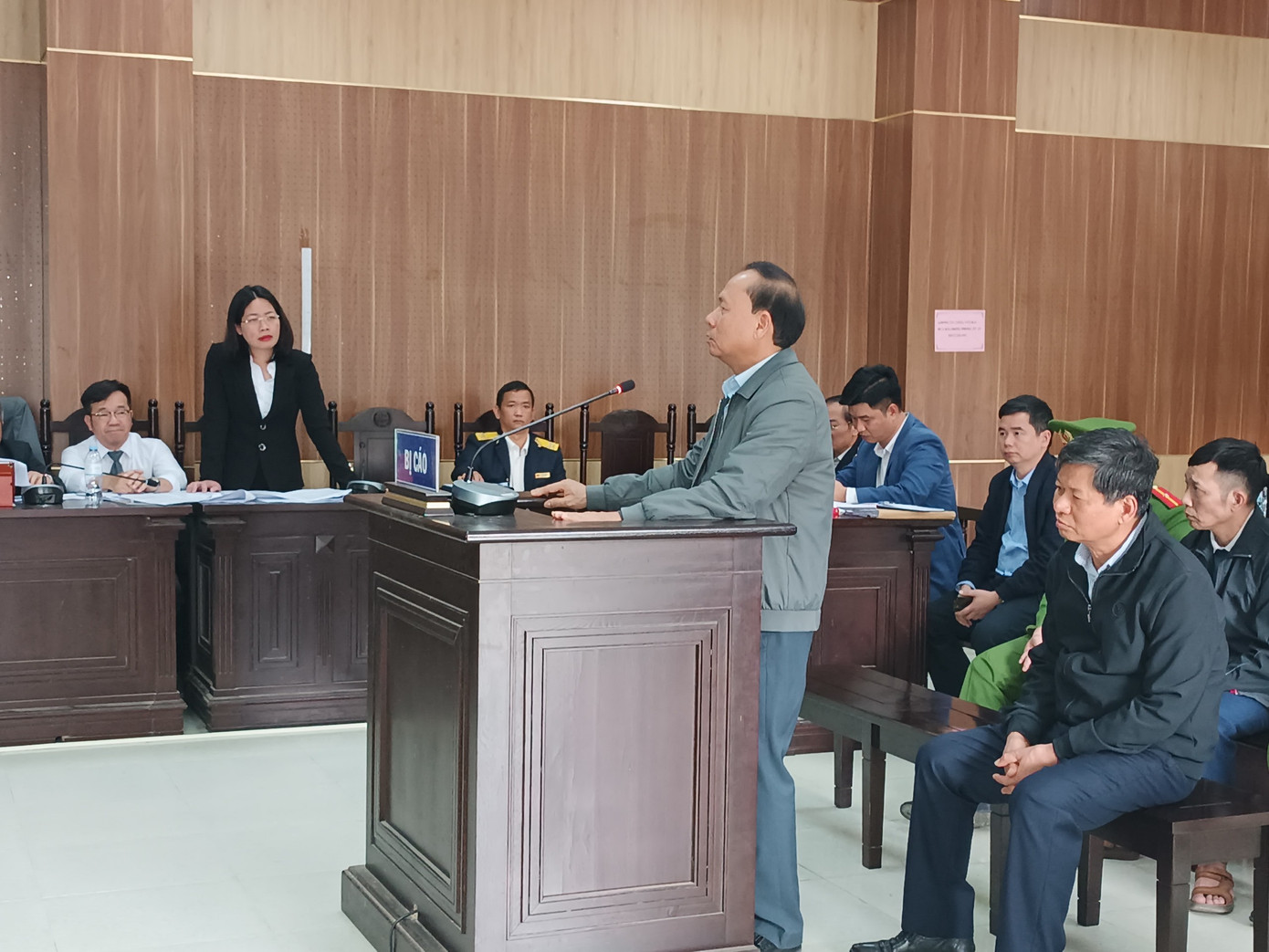 Bị cáo Cầm Bá Xuân tại phiên toà