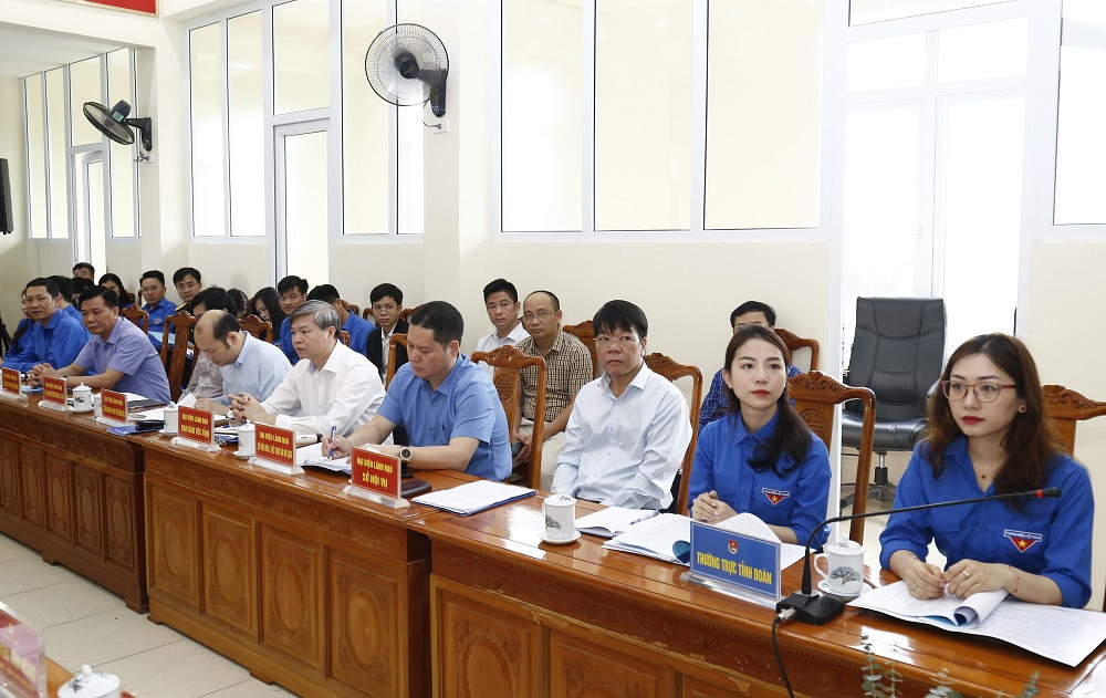 Đại diện lãnh đạo các sở, ngành tại buổi làm việc.