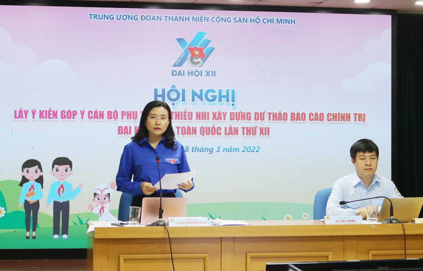 Chị Nguyễn Phạm Duy Trang, Bí thư T.Ư Đoàn, Chủ tịch Hội đồng Đội Trung ương; anh Lê Hải Long, Trưởng ban Công tác thiếu nhi T.Ư Đoàn chủ trì hội nghị