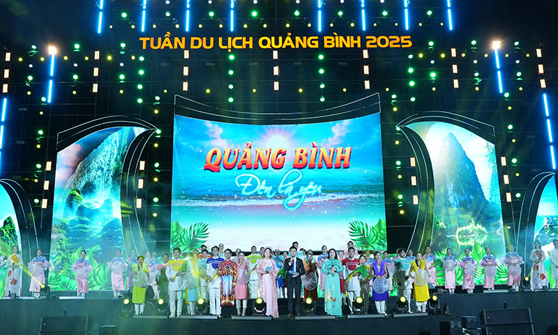 Những ca sỹ, nghệ sỹ nổi tiếng đã cháy hết mình trong chương trình nghệ thuật tối 23/5.