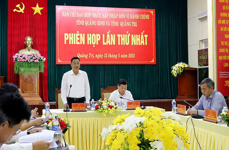 Bí thư Tỉnh uỷ Lê Ngọc Quang phát biểu kết luận phiên họp.