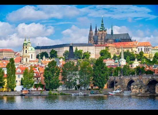 Ngỡ ngàng những tòa lâu đài đẹp nhất thế giới ảnh 10