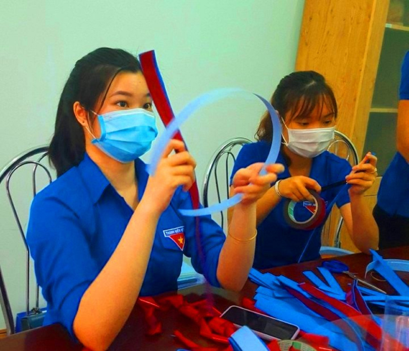 ‘Áo xanh’ Buôn Ma Thuột vào tận nơi phong tỏa tiếp tế cơm, gạo... cho dân ảnh 5