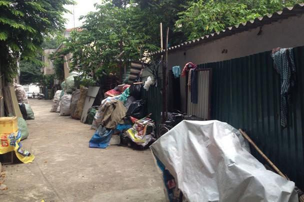 Dự án Khu nhà ở văn phòng làm việc tại khu vực hồ An Dương &quot;treo&quot; hơn 30 năm khiến nhiều hộ dân không được cải tạo, xây dựng vì nằm trong diện quy hoạch của dự án.