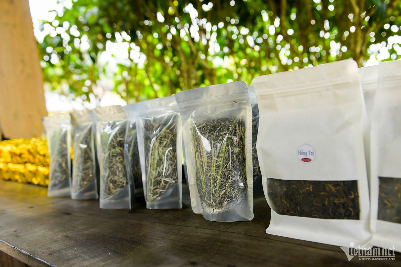 Gói chè Shan tuyết thành phẩm.