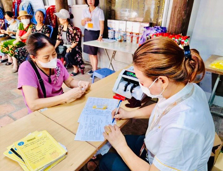 Những người không đủ điều kiện hưởng lương hưu và chưa đủ tuổi hưởng trợ cấp hưu trí xã hội thì sẽ được hưởng trợ cấp hàng tháng. Ảnh minh họa. Những người không đủ điều kiện hưởng lương hưu và chưa đủ tuổi hưởng trợ cấp hưu trí xã hội thì sẽ được hưởng trợ cấp hàng tháng. Ảnh minh họa.