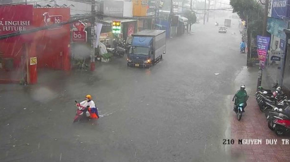 Nước ngập sâu trên đường Nguyễn Duy Trinh (TP Thủ Đức). Ảnh: UDI Maps/Công ty TNHH MTV Thoát nước Đô Thị TPHCM.