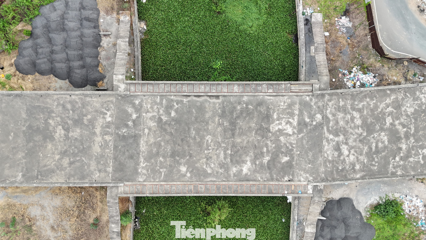 Cuối tháng 9/2022, UBND TPHCM đã ban hành quyết định dừng, chấm dứt triển khai dự án theo hình thức hợp đồng BOT để chuyển sang hình thức đầu tư công. Đến cuối năm 2022, HĐND TPHCM đã thông qua việc sử dụng hơn 491 tỷ đồng để hoàn thiện cầu Tân Kỳ Tân Quý. Theo đó, TPHCM sẽ chi khoảng 230 tỷ đồng để trả chi phí cho nhà đầu tư đã bỏ ra làm cầu và khoảng 261 tỷ đồng đầu tư hoàn thành các hạng mục còn lại.