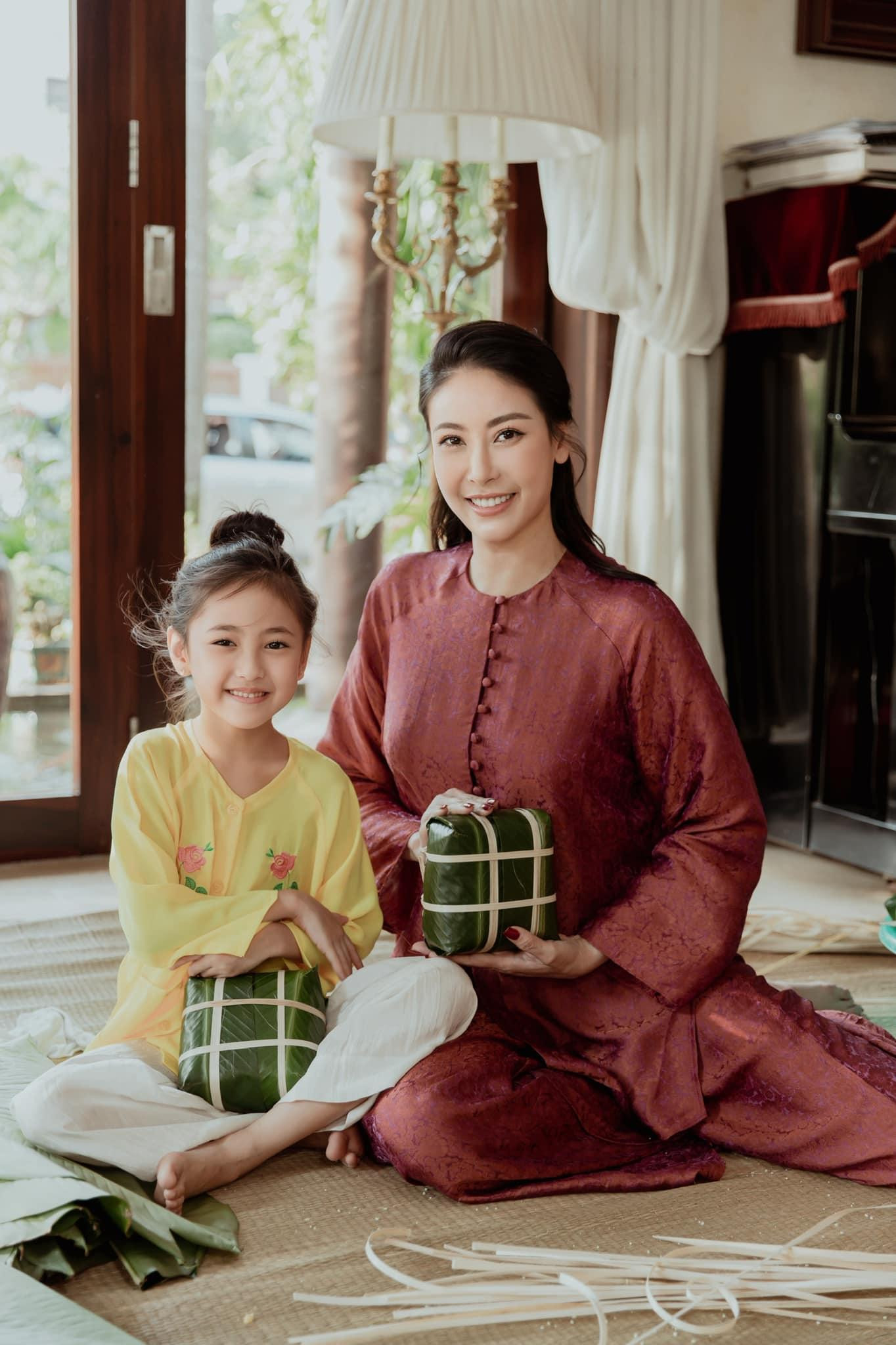 Hoa hậu Hà Kiều Anh khoe cô con gái xinh đẹp, đáng yêu ngày Tết.
