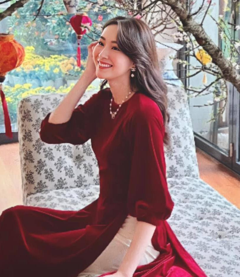 Nhan sắc ngày càng quyến rũ và xinh đẹp của Hoa hậu Việt Nam 2012 nhận được rất nhiều lời khen ngợi từ các fans.