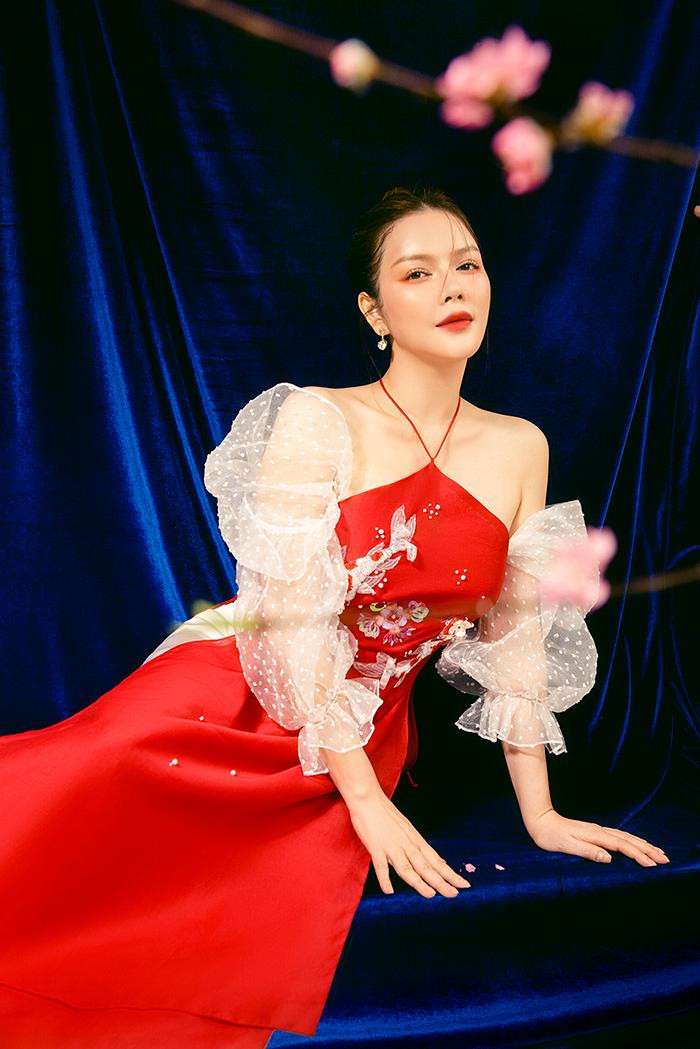 Trong bộ ảnh lần này, Lý Nhã Kỳ được đánh giá cao về nhan sắc lẫn thần thái.