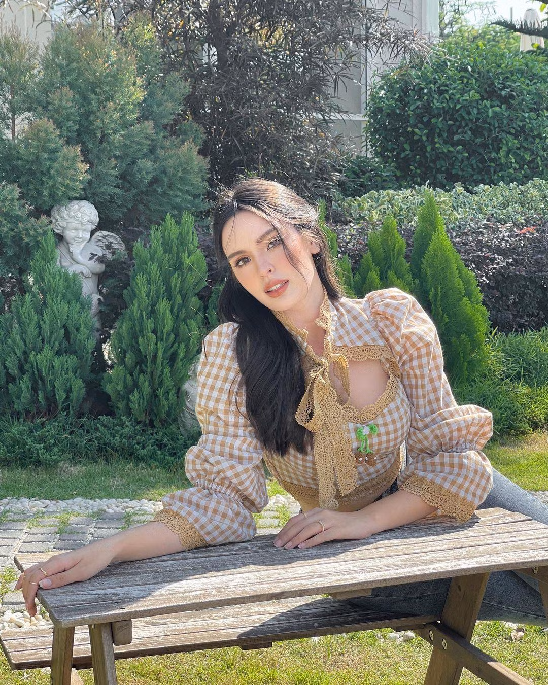 Vẻ đẹp lai đầy ngọt ngào và tri thức của Manita Farmer cũng được đánh giá là rất phù hợp với sân chơi Hoa hậu Quốc tế. Vẻ đẹp lai đầy ngọt ngào và tri thức của Manita Farmer cũng được đánh giá là rất phù hợp với sân chơi Hoa hậu Quốc tế.
