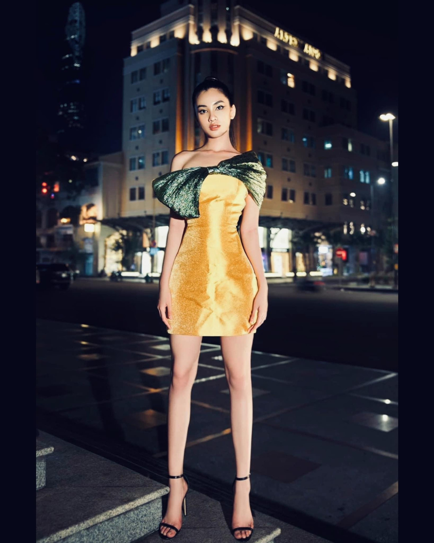 Về những tin đồn thất thiệt trong suốt thời gian qua, Cẩm Đan cho biết, đôi khi cô chạnh lòng nhưng không thể chạy theo dư luận. “Tôi đang cố gắng học tập và cải thiện bản thân hơn, luôn dặn bản thân phải sống tử tế, yêu thương và hết lòng với nghề”- Cẩm Đan thổ lộ.