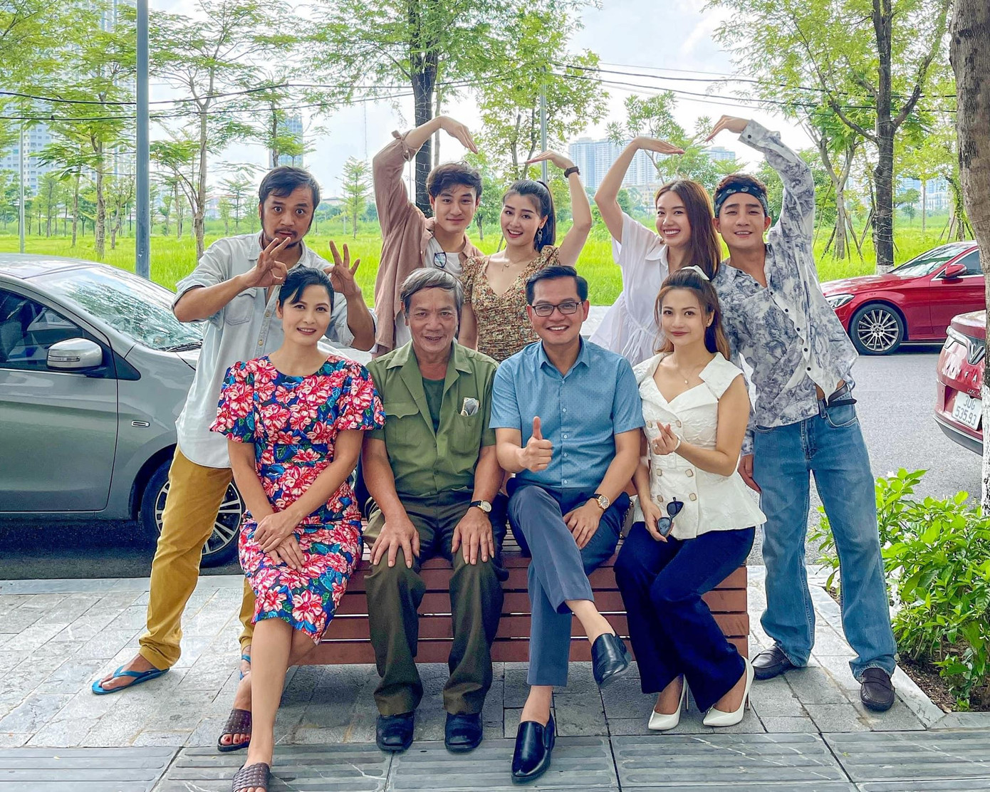 Một số hình ảnh hậu trường được diễn viên Kiều Anh chia sẻ trên trang cá nhân.