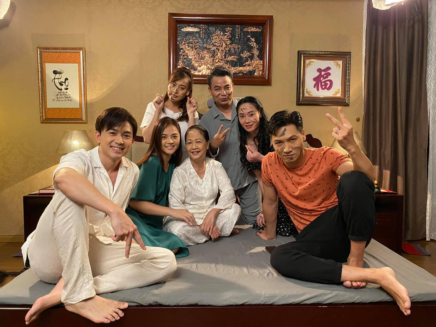 Nói về các diễn viên trẻ hiện nay, Quách Thu Phương nhận thấy thế hệ đàn em của mình rất nhiệt huyết, năng động, thông minh và gần gũi. Nói về các diễn viên trẻ hiện nay, Quách Thu Phương nhận thấy thế hệ đàn em của mình rất nhiệt huyết, năng động, thông minh và gần gũi.