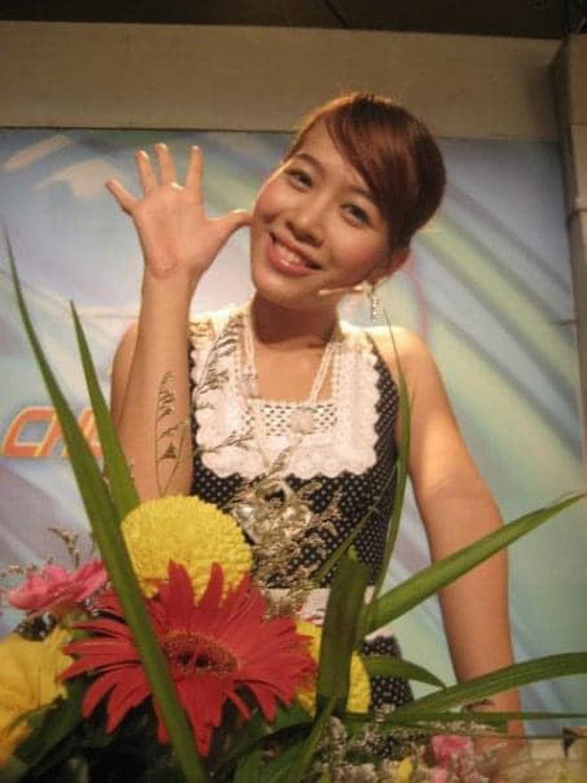 Hình ảnh BTV Diệp Chi thuở mới vào nghề và hiện tại.