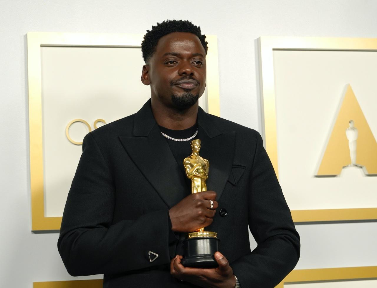 Tại Oscar lần thứ 93, Daniel Kaluuya giành tượng vàng Nam diễn viên phụ xuất sắc nhờ vai diễn trong Judas and the Black Messiah. Sắp tới, anh sẽ góp mặt trong phim khoa học viễn tưởng The Upper World và tác phẩm mới của đạo diễn Jordan Peele.