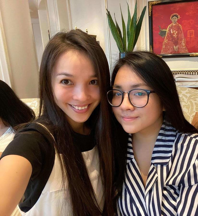 Mẹ con Hiền Thục Mẹ con Hiền Thục