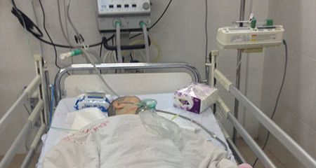 Tình trạng bệnh nhân Dung hiện đã ổn định, vết thương ở chân đã khô. Ảnh: VietNamNet. Tình trạng bệnh nhân D. hiện đã ổn định, vết thương ở chân đã khô. Ảnh: VietNamNet