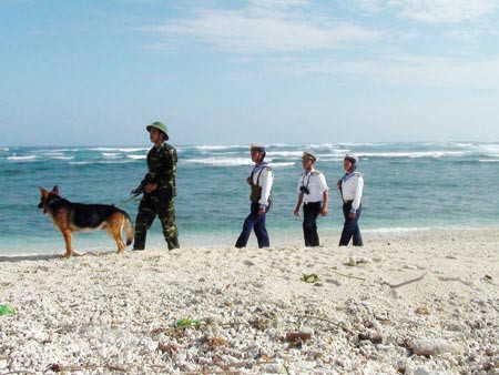 "Đặc nhiệm chính quy" trong đội hình tuần tra ở Trường Sa.