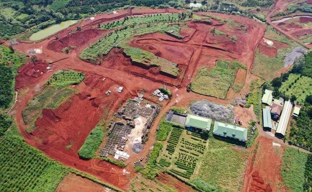 Phân lô tách thửa diễn ra tràn lan tại các địa phương trong thời gian qua. Phân lô tách thửa diễn ra tràn lan tại các địa phương trong thời gian qua.