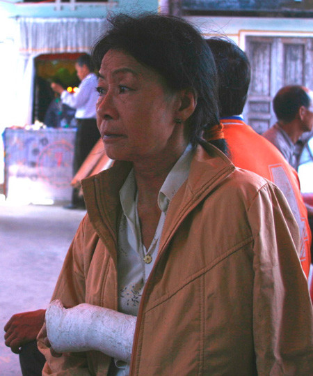 Mẹ ruột bị Hiệp đánh gãy tay cách nay một tháng