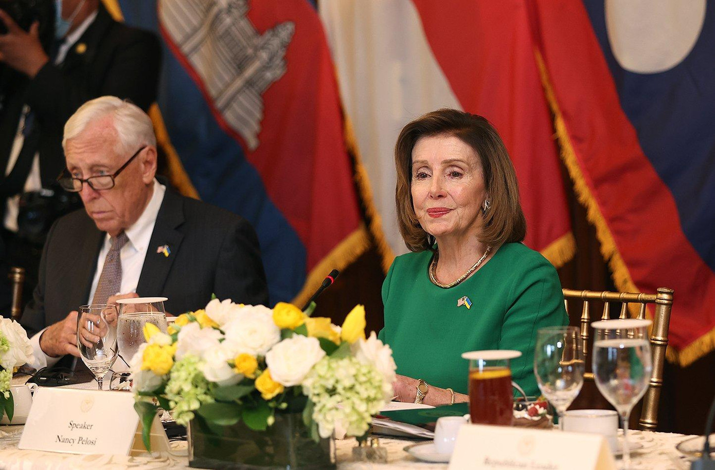 Chủ tịch Hạ viện Nancy Pelosi đã chào đón Lãnh đạo các nước ASEAN tại Đồi Capitol, tòa nhà Quốc hội Hoa Kỳ được mệnh danh có kiến trúc mái vòm đẹp nhất thế giới Chủ tịch Hạ viện Nancy Pelosi đã chào đón Lãnh đạo các nước ASEAN tại Đồi Capitol, tòa nhà Quốc hội Hoa Kỳ được mệnh danh có kiến trúc mái vòm đẹp nhất thế giới