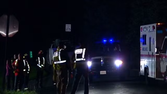 Cảnh sát có mặt ngay sau khi xảy ra vụ xả súng ở tòa nhà Ross Township, Saylorburg