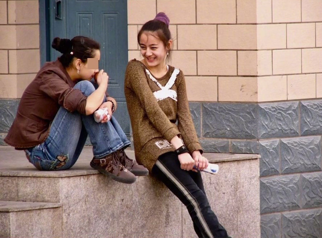 Địch Lệ Nhiệt Ba trong trẻo ở tuổi 15. Ảnh: Weibo. Địch Lệ Nhiệt Ba trong trẻo ở tuổi 15. Ảnh: Weibo.