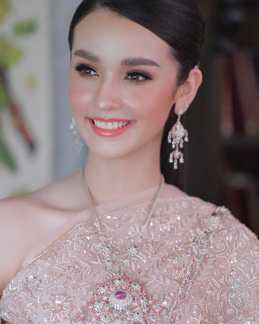 Miss Thailand cũng là cuộc thi được coi trọng ở Thái Lan. Hai Hoa hậu Hoàn vũ Thế giới và một Hoa hậu Quốc tế người Thái Lan cũng từng bước ra từ cuộc thi này. Hoa hậu Thái Lan 2023 Chonnikarn Supittayaporn giành quyền đại diện quốc gia tham dự cuộc thi Hoa hậu Thế giới 2023 tổ chức ở UAE vào cuối năm nay.