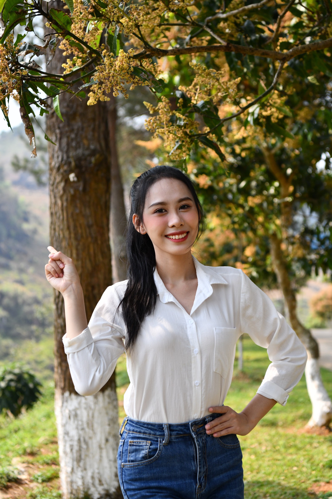 Á hậu Ngọc Hằng cũng là người đẹp lần đầu tiên đặt chân tới Lai Châu. Cô chia sẻ cảm xúc vui mừng, tự hào khi được tham gia Tiền Phong Marathon 2023 để truyền cảm hứng, năng lượng tích cực về thể thao tới giới trẻ. Ngọc Hằng là một người đẹp ăn chay trường, cô cũng thường xuyên tập thể thao để rèn luyện sức khỏe.