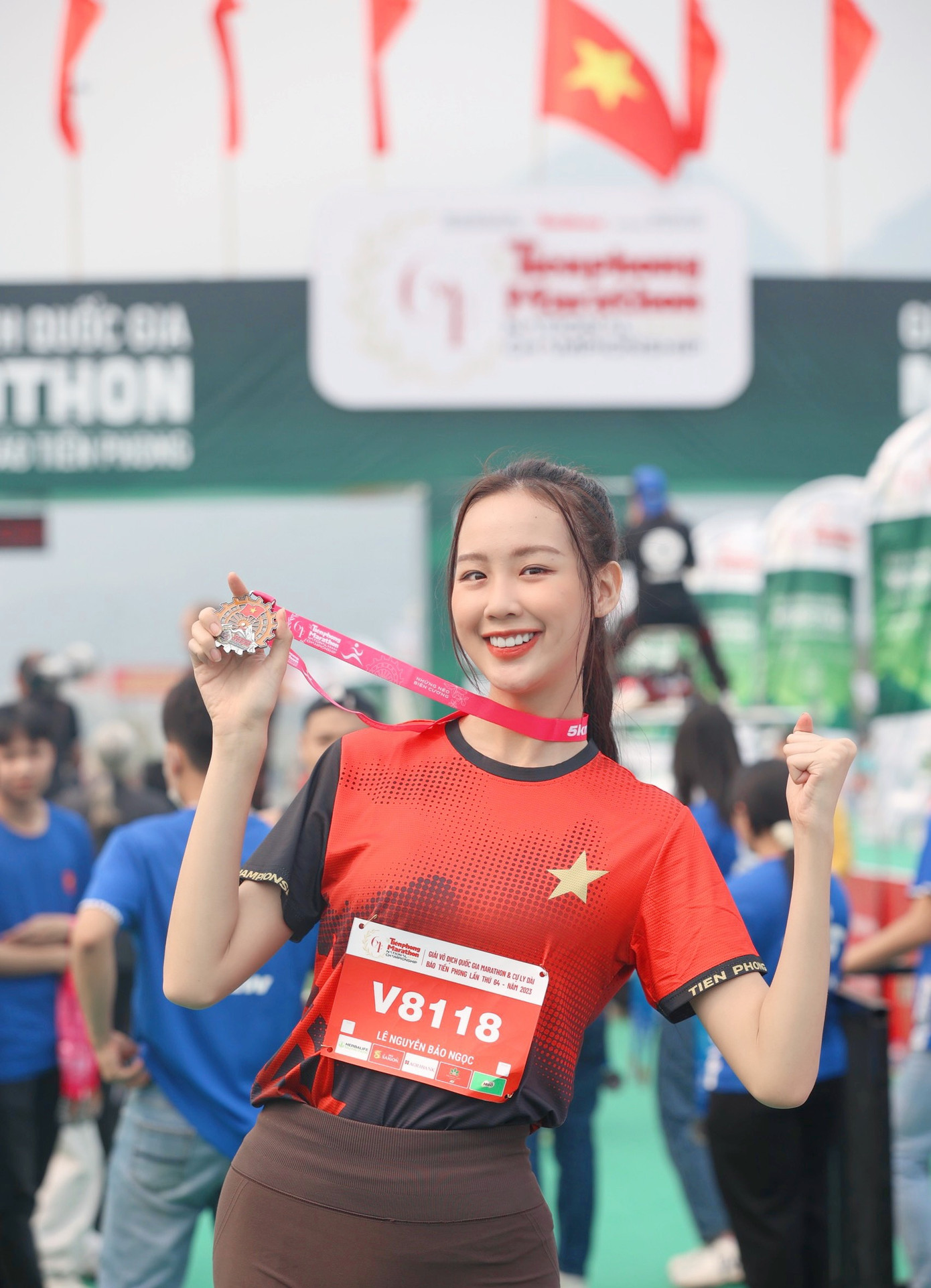 Hoa hậu Liên lục địa Bảo Ngọc tích cực tham gia đường chạy Tiền Phong Marathon 2023.