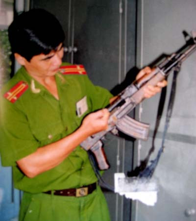 Chuẩn bị bắt phạm