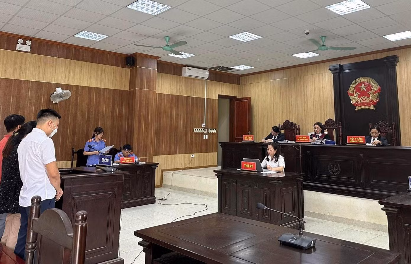 Quang cảnh phiên tòa.