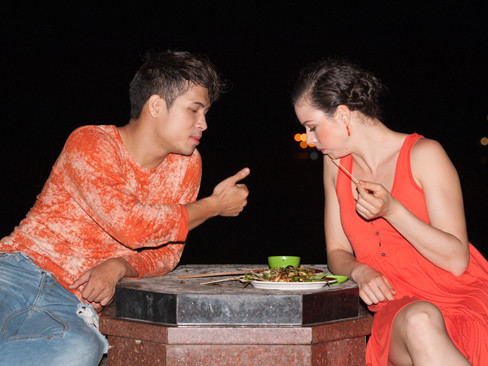 Cuối tuần qua, nam diễn viên và bạn nhảy Ina có mặt ở thành phố Vũng Tàu để tham dự đêm mở màn của Bước nhảy hoàn vũ 2013. Cuối tuần qua, nam diễn viên và bạn nhảy Ina có mặt ở thành phố Vũng Tàu để tham dự đêm mở màn của Bước nhảy hoàn vũ 2013