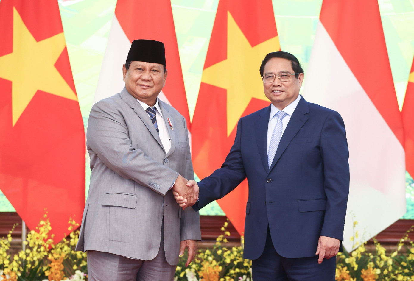 Thủ tướng Phạm Minh Chính tiếp Tổng thống đắc cử Indonesia Prabowo Subianto. (Ảnh: Nhật Minh)